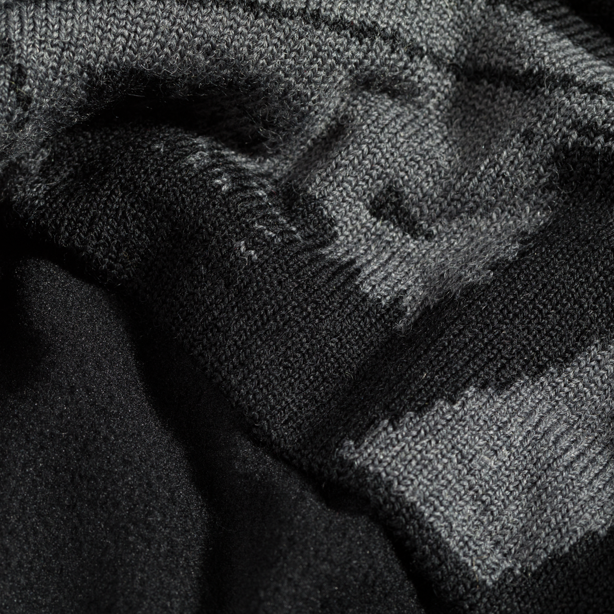 Emblemo Merino Beanie